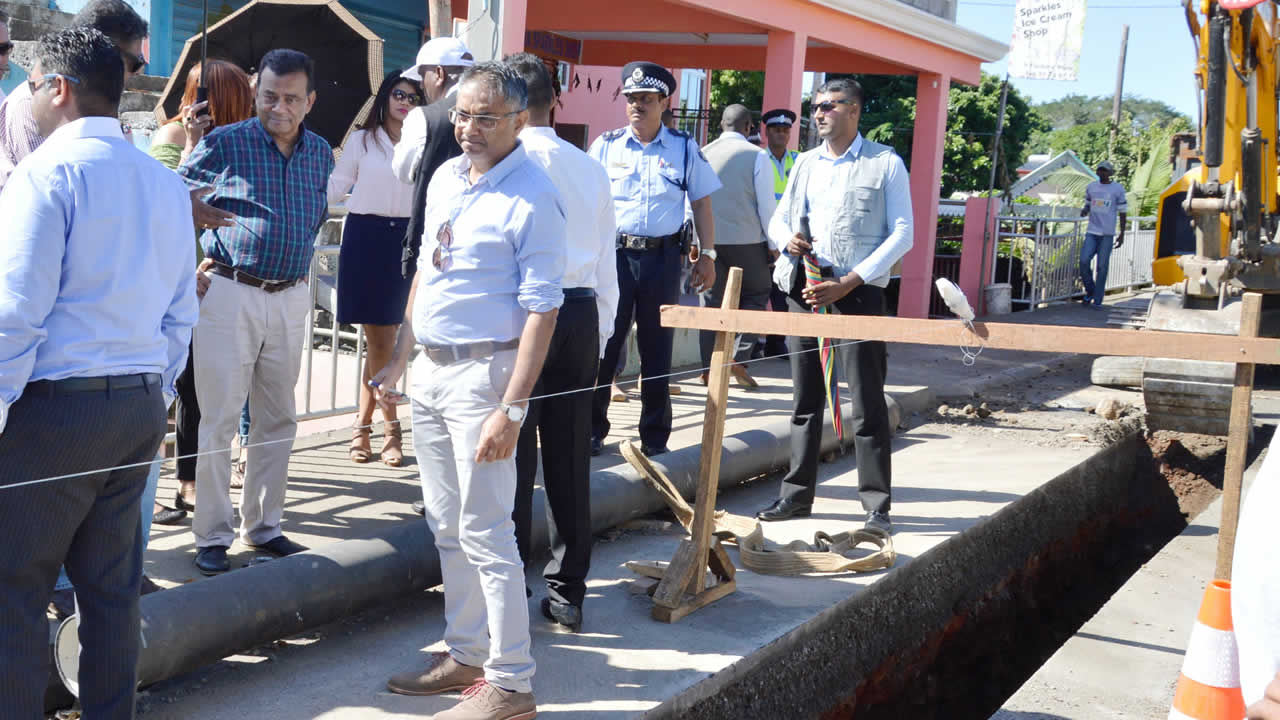 Le ministre Collendavelloo