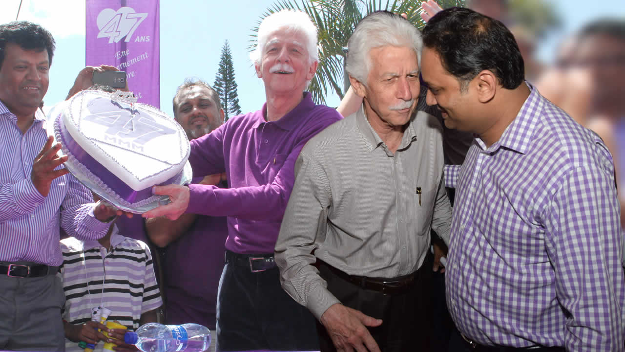 Paul Bérenger, Pradeep Jeeha et Aadil Ameer Meea