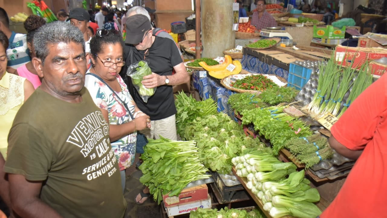 La production de légumes connaît une stagnation due aux mauvaises conditions climatiques.