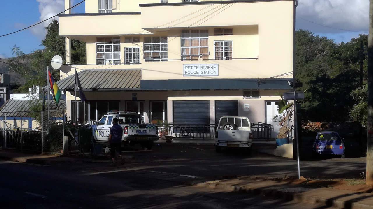 poste de police de Petite-Rivière