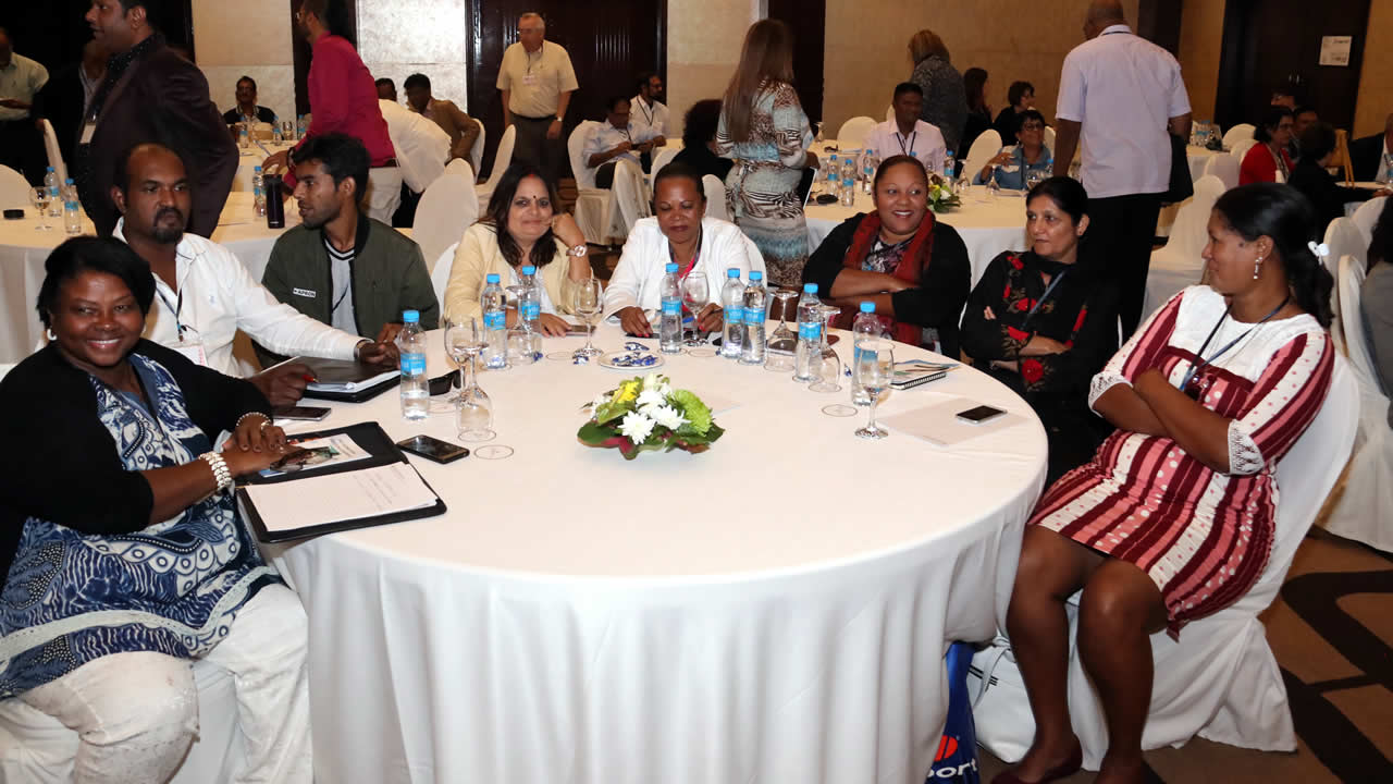 Conférence de trois jours