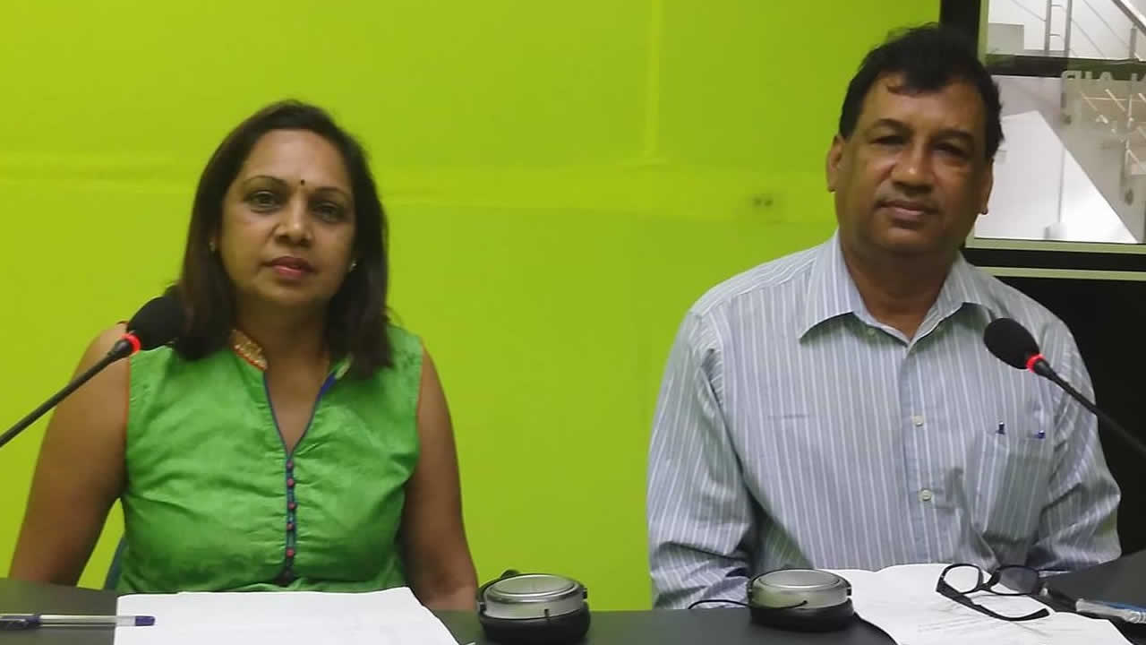 Nasroollah Moosbally et Padmini Chengan