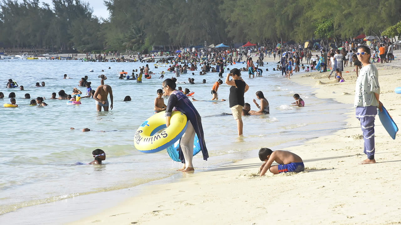 Un dimanche à la plage : dernier jour de farniente avant la grande rentrée