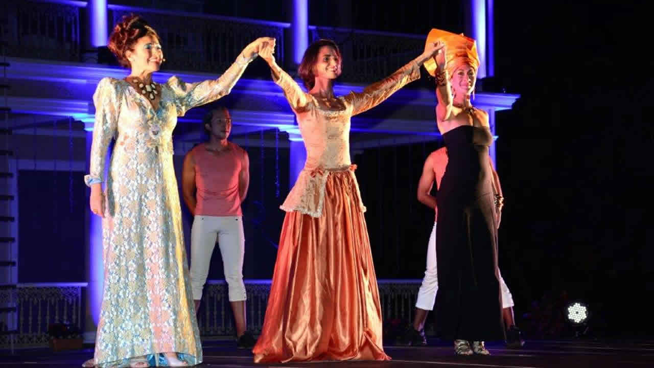 Véronique Zuël et les danseurs d’Eva Dalais font partie du spectacle.