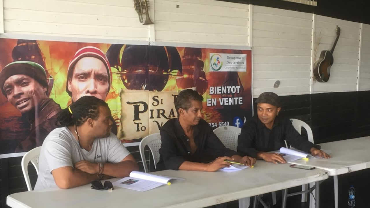 Eric Naraina, Dharmen Rajamahendra et Percy Abraham, membres de la Société Coopérative.