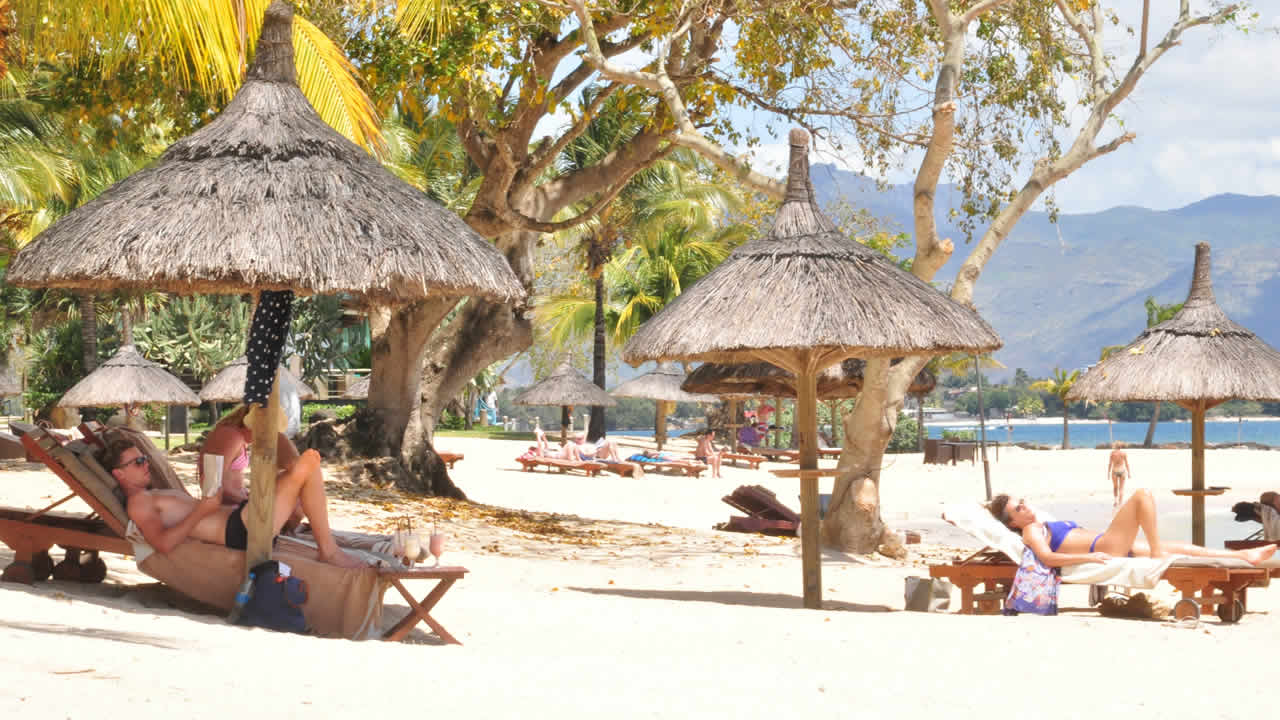 Selon Statistics Mauritius, le secteur du tourisme devrait générer des revenus de Rs 56 milliards en 2016. 