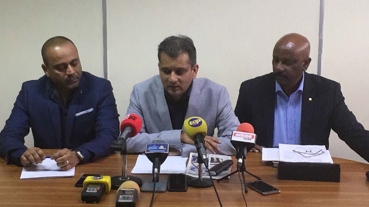 Bobby Hurreeram, Zouberr Joomaye et Joe Lesjongard