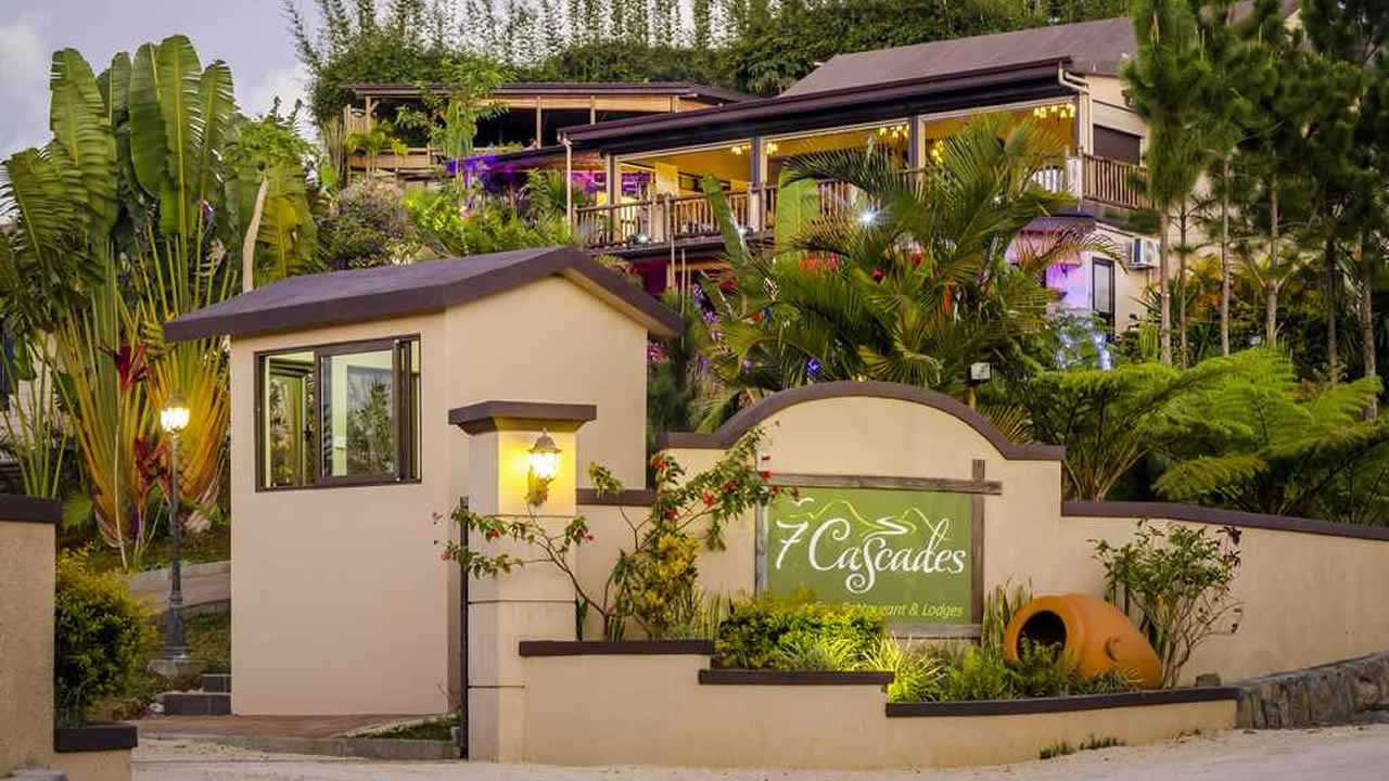 7 Cascades Restaurant & Lodges