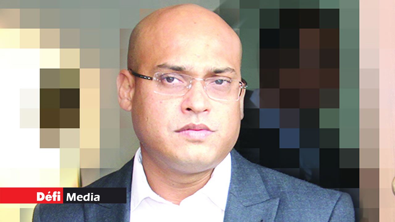 Le nouveau ministre du Commerce, Soodesh Callichurn, annonce des sanctions, à la stc.