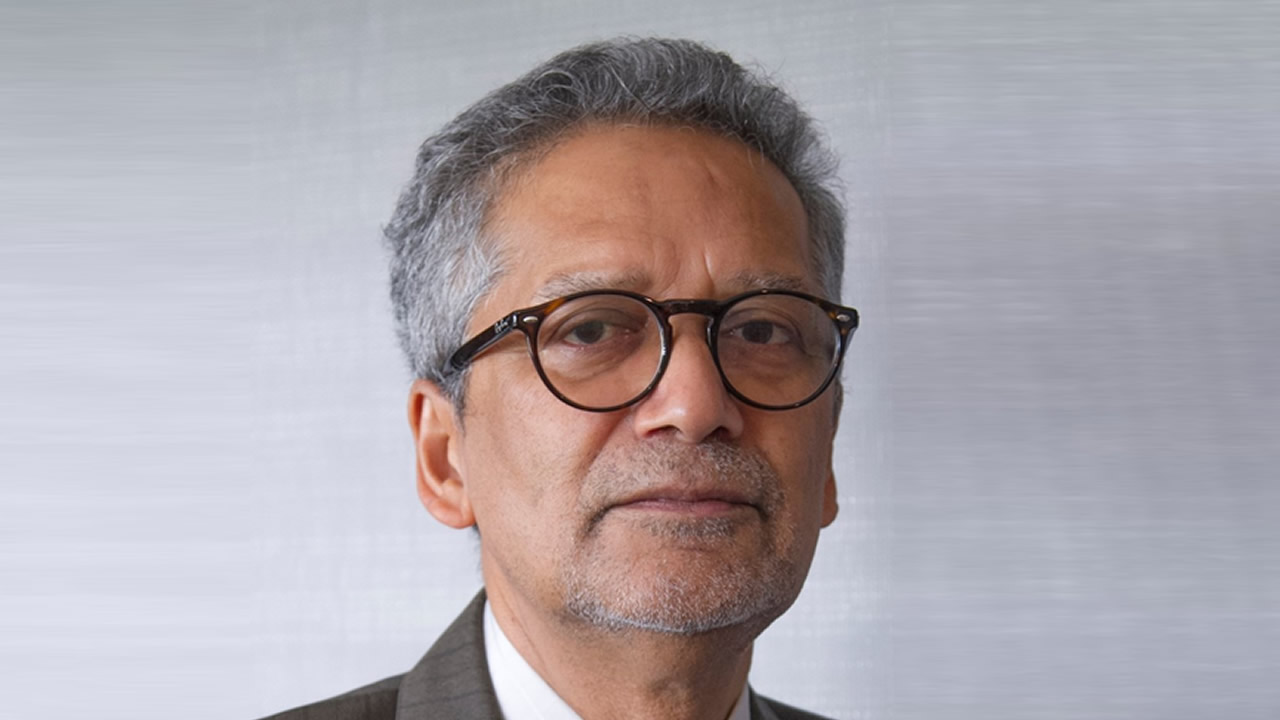 Dr Kris Valaydon