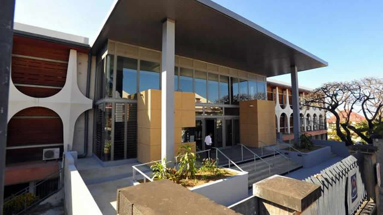 Le tribunal de St-Pierre  à La Réunion.
