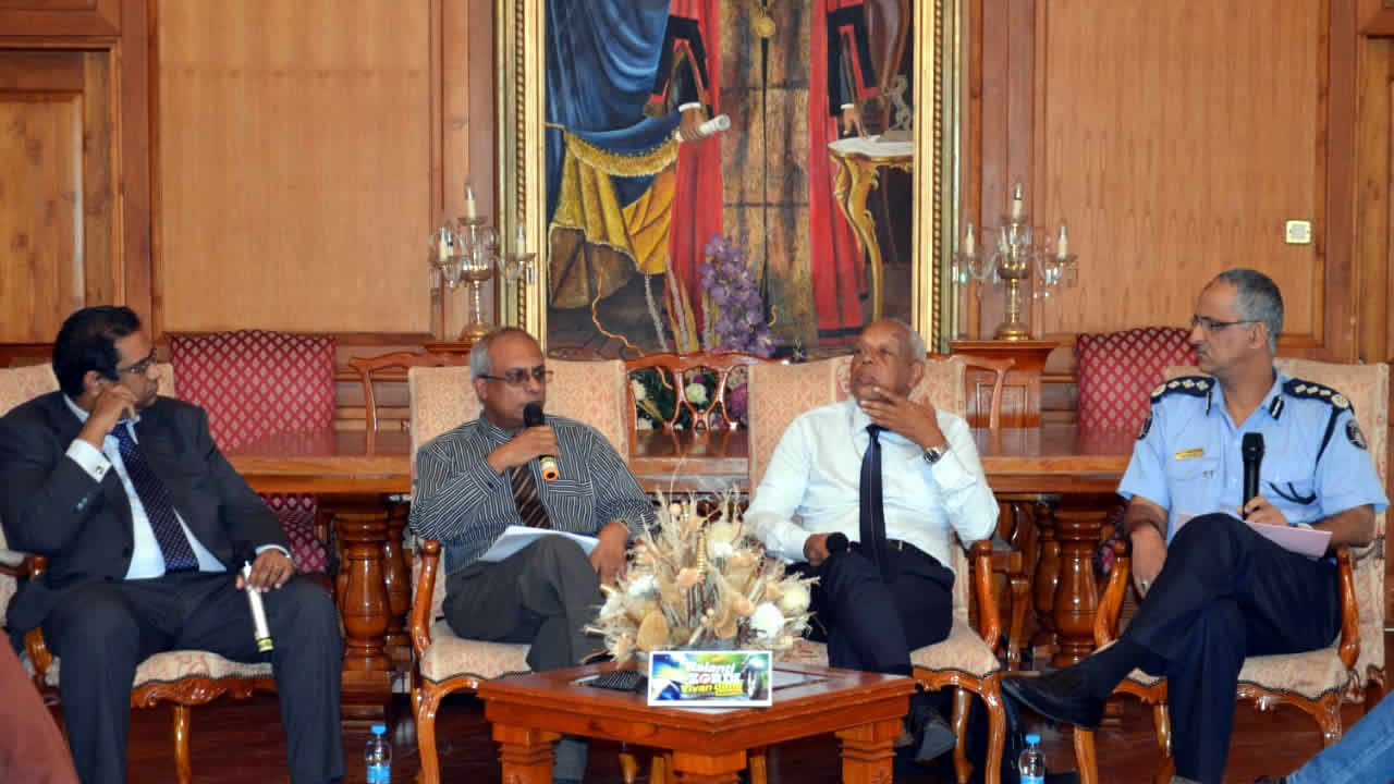 forum-débat à la municipalité