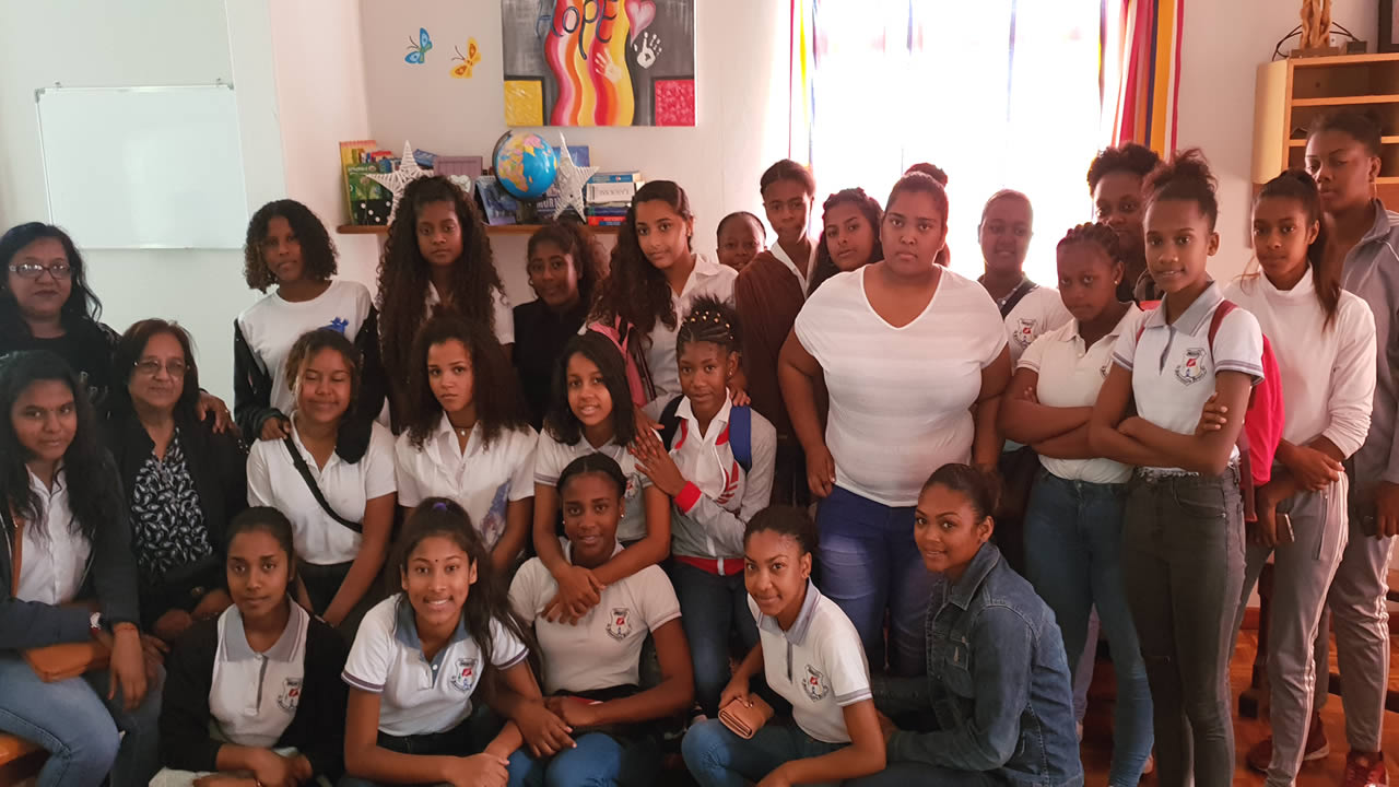 Les élèves de DIS-MOI Medco