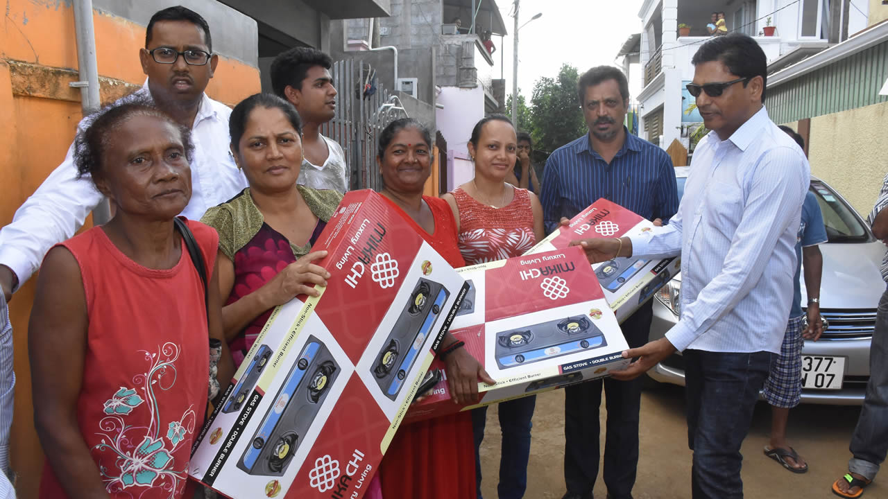 Des plaques à gaz distribuées aux familles sinistrées.