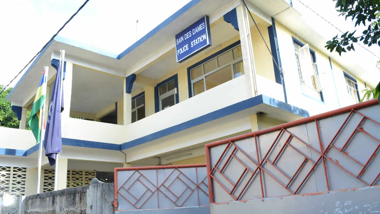 Poste de police de Bain-des-Dames