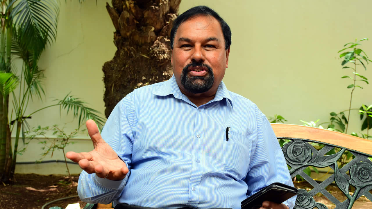 Awadhkoomarsing Balluck