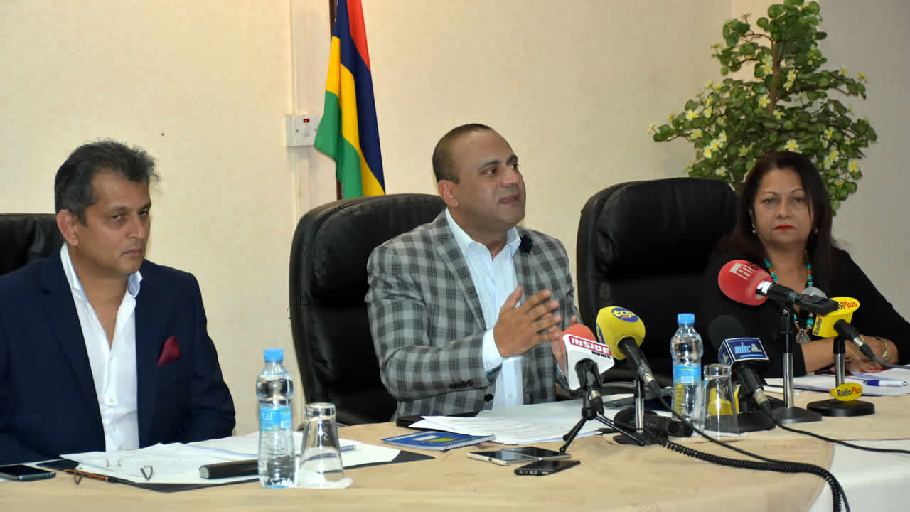 Zouberr Joomaye, Bobby Hurreeram et Marie Claire Monty