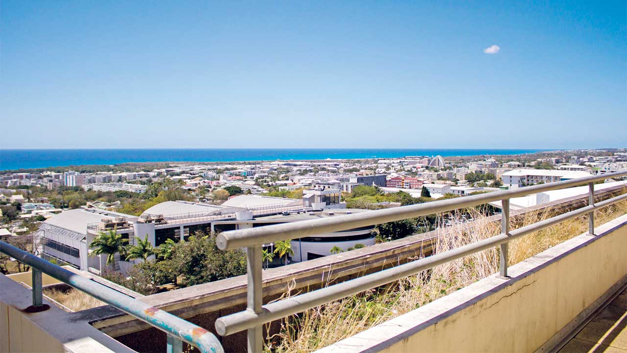 (Not) Away: A Mauritian in Réunion