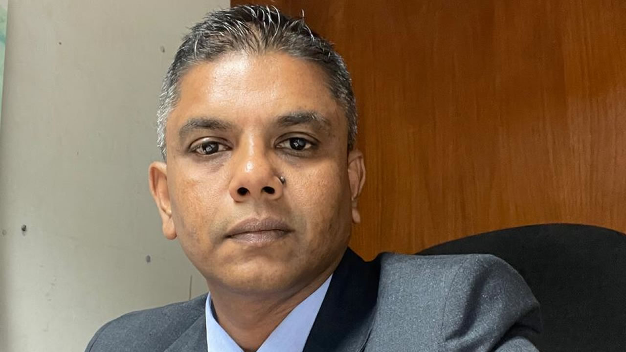 Le sergent Adeshroy  Duguessur était âgé de 44 ans.