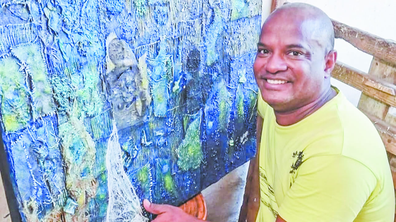 Jean-Yves L’Onflé vit près de l’océan et s’en inspire depuis très jeune.