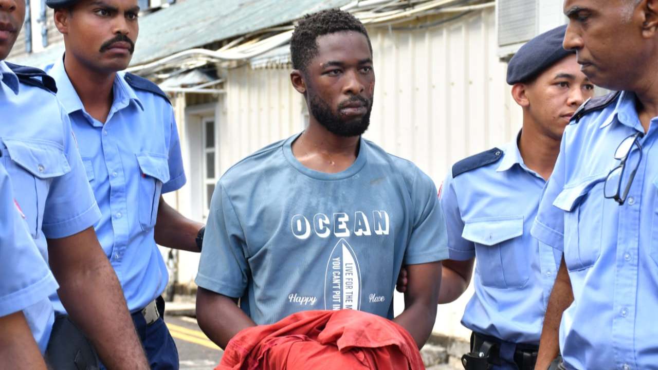 [En images] Meurtre de Sivanee Saminaden : Beltrami Kemayou interrogé aux Casernes centrales