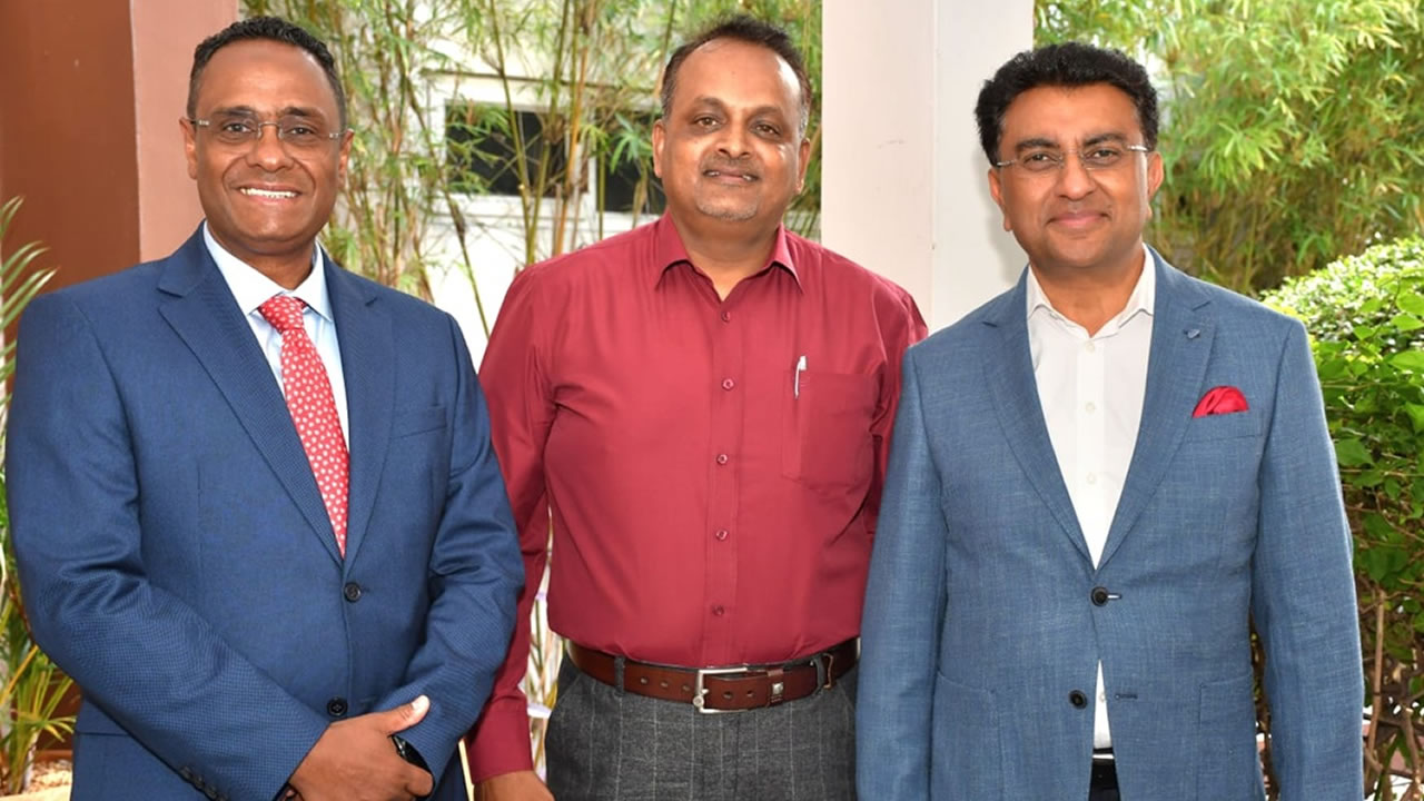 Sydney Pierre, Yatin Varma et Roshan Kokil étaient les invités de Murvind Beetun lors de l’émission Au Cœur de l’Info.