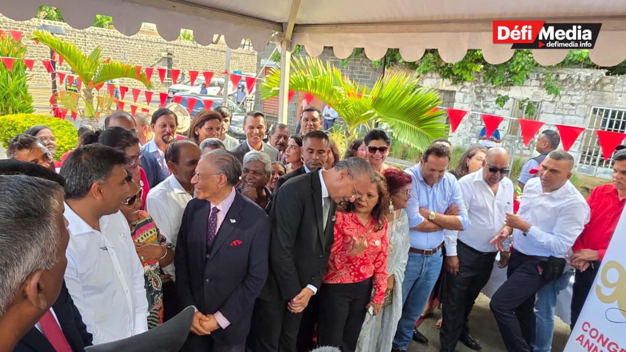 [En images] 90e anniversaire du Parti Travailliste  Cérémonie de dépôt de gerbes au Square Guy Rozemont à Port-louis