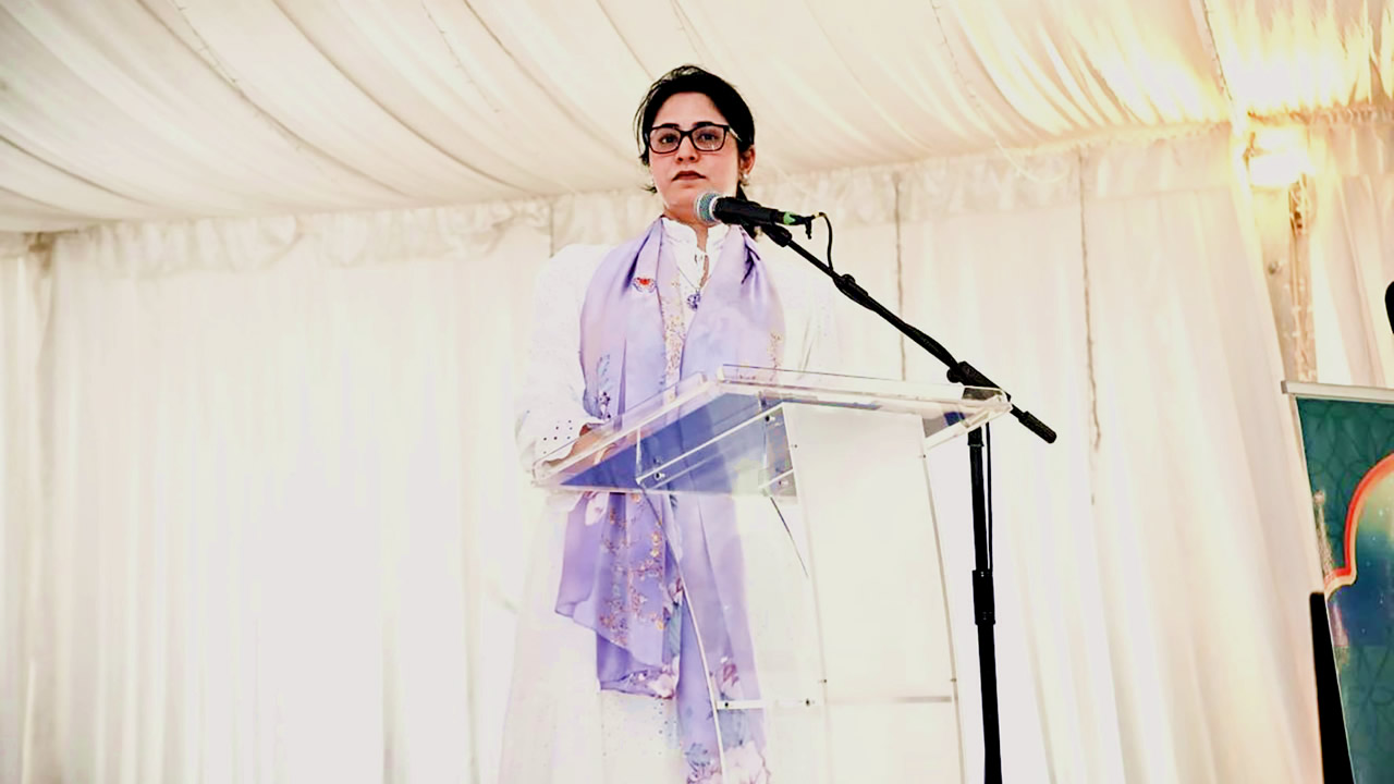 Abidah Zainab Alladee, première femme présidente de l’Urdu Speaking Union en plus de 20 ans d’existence.