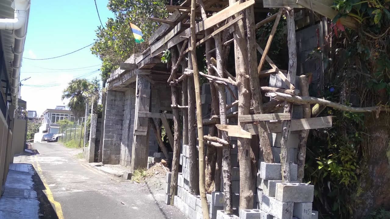 Construction illégale à Eau Coulée