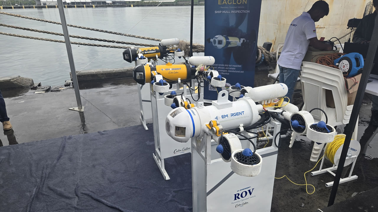 Baptisé EAGLON, ce véhicule téléopéré est conçu pour inspecter et évaluer les coques de navires sans recourir à des plongeurs.