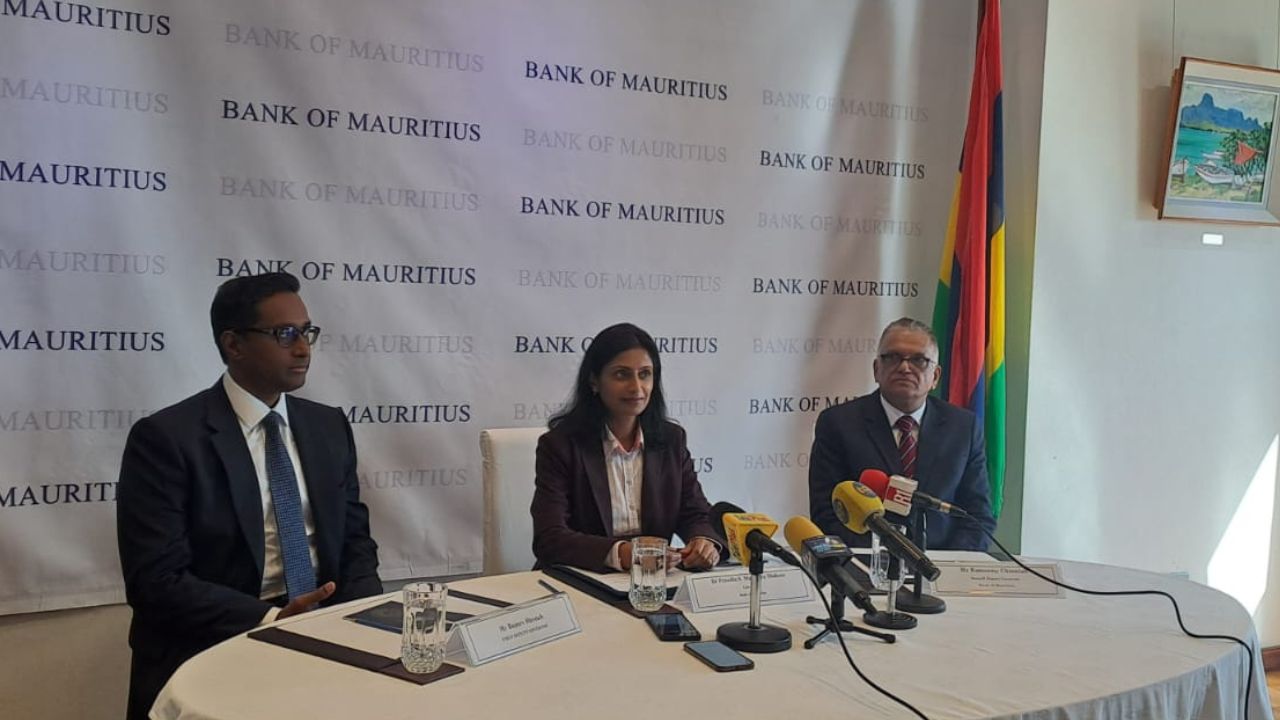 politique monetaire bom 110226