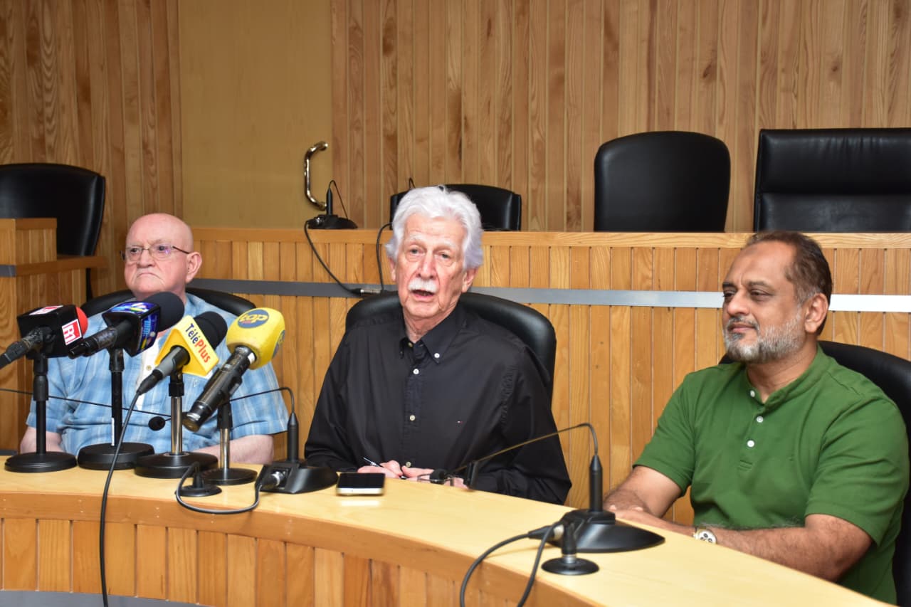 Paul Berenger lors d'un point de presse