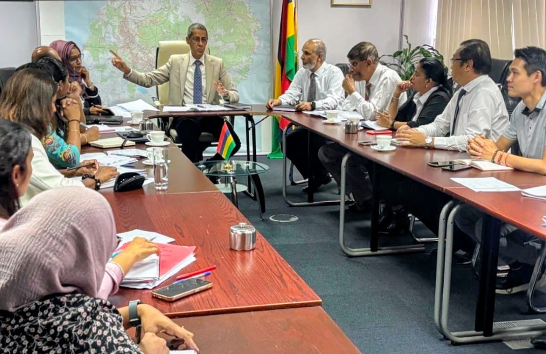  les consultations se poursuivent avec les acteurs du secteur