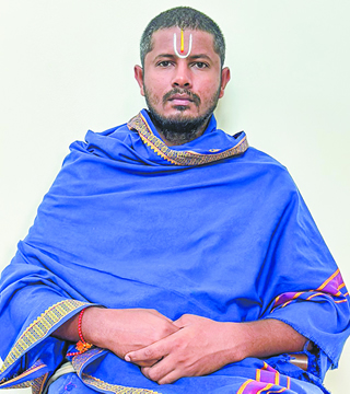 L’Archaka Iswarah Venkatasami indique qu’Ugadi marque le début d’une nouvelle ère et d’une nouvelle année.