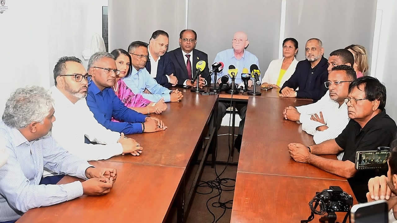 Les députés du MMM étaient face à la presse, le vendredi 20 mars, au quartier général du parti à la rue La Poudrière.