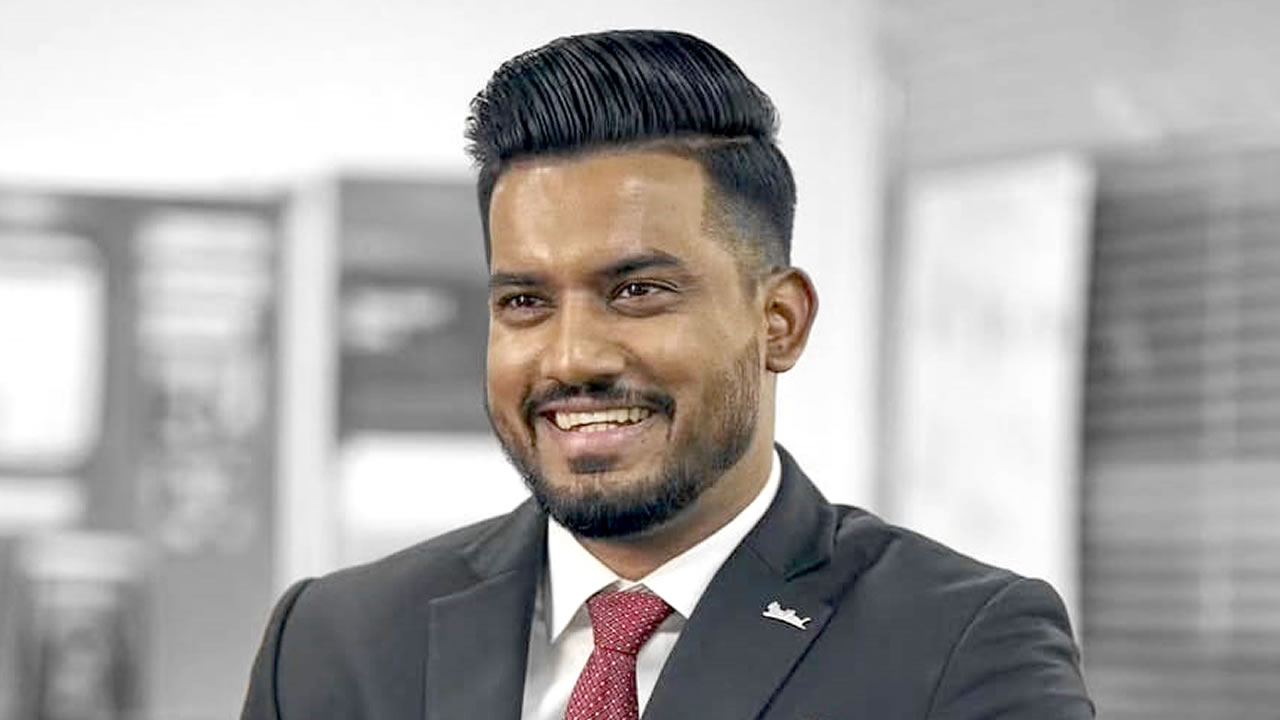 Ranveer Ramdour est à Dubaï depuis huit ans et travaille au Radisson Blu comme Cluster Sales Manager. 