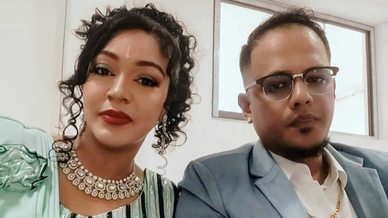 Virginie Chrystel Felix et Trishan Kissondoyal, unis par un amour sincère, immortalisés dans un moment de complicité où tout semblait encore possible.