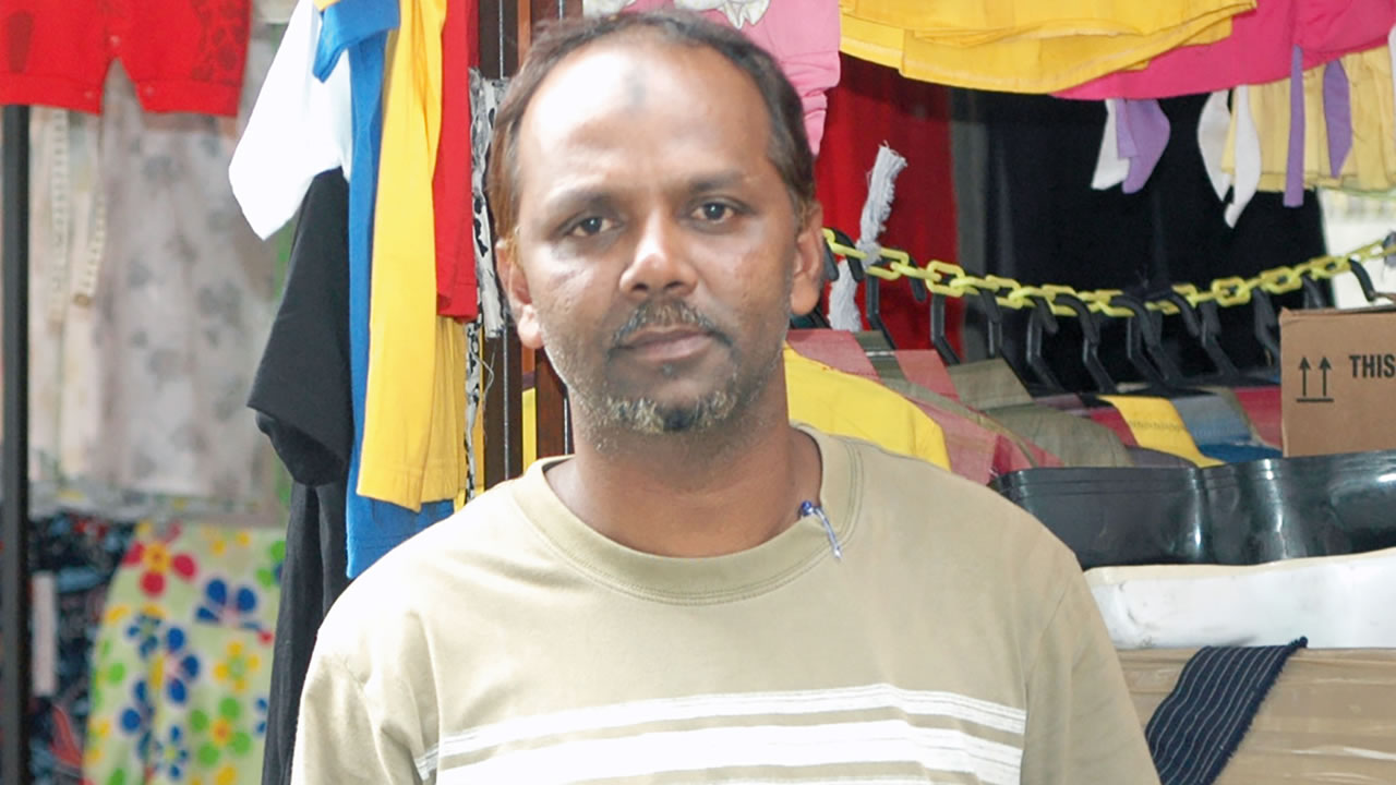 Incendie au Victoria Urban Terminal : Les commerçants toujours sans soutien, Hyder Raman interpelle le GM