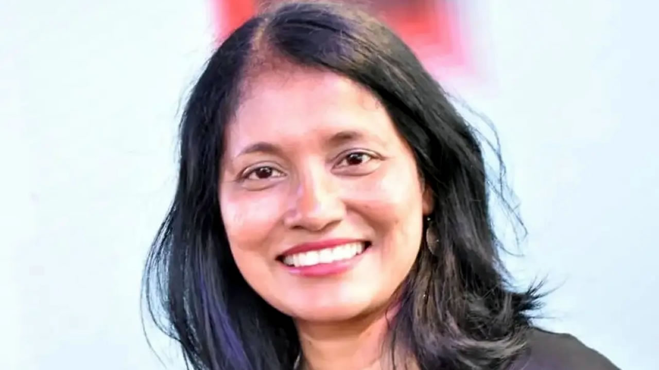 La député revient de l'Inde après des traitements médicaux. 