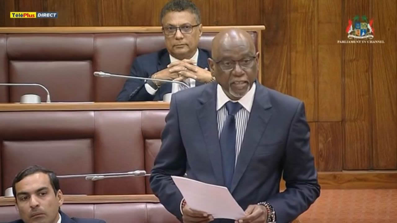 Le leader de l’opposition a interrogé le Premier ministre mardi sur les allégations de corruption formulées par l’ancien DPM Paul Bérenger.