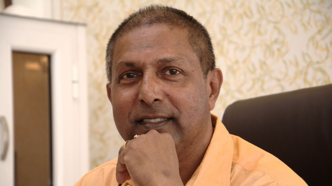 Indiren estime que la persévérance au travail finit par payer. 