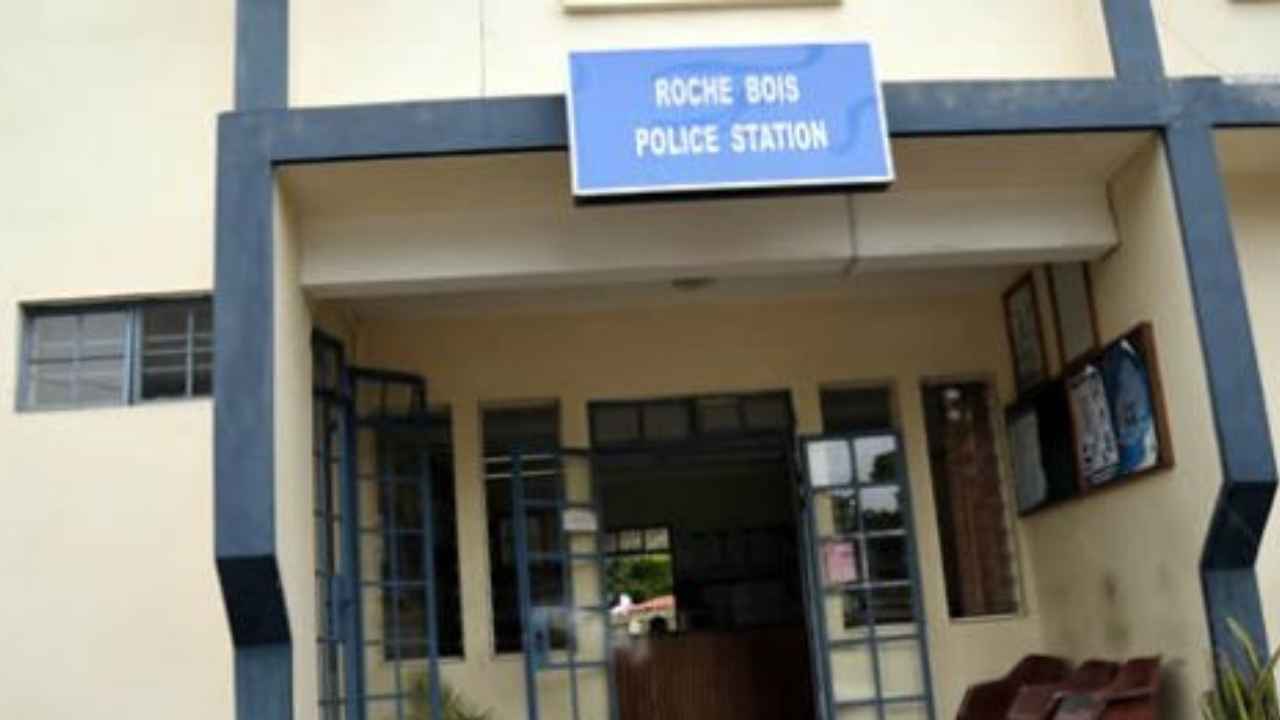 Roche Bois - police station -