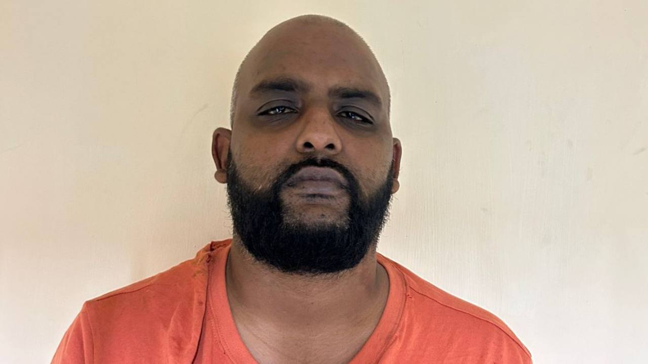 Vol avec violence chez le Dr Modun : Hans Kissoon arrêté