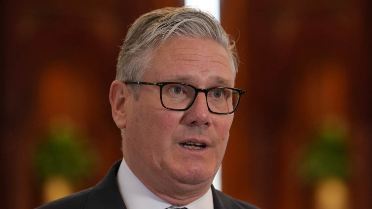 Guerre au Moyen-Orient : le Royaume-Uni ne soutiendra pas un blocus du détroit d’Ormuz, affirme Keir Starmer