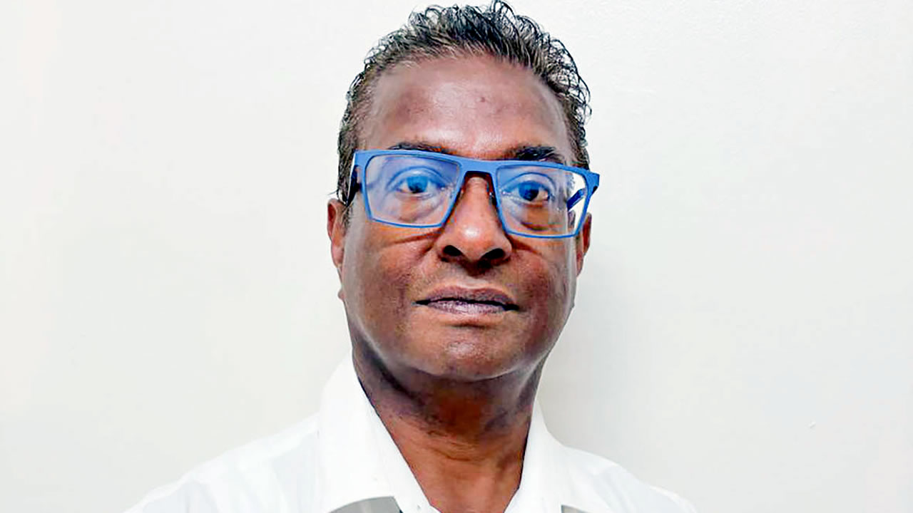 Dinesh Somanah-080526