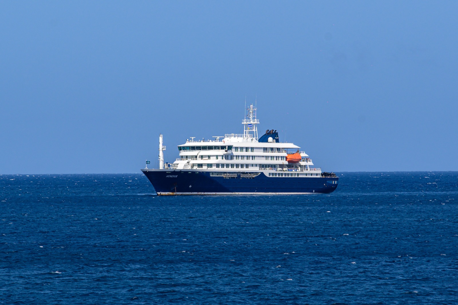Possible foyer d'hantavirus à bord d'une croisière faible risque de propagation (OMS)