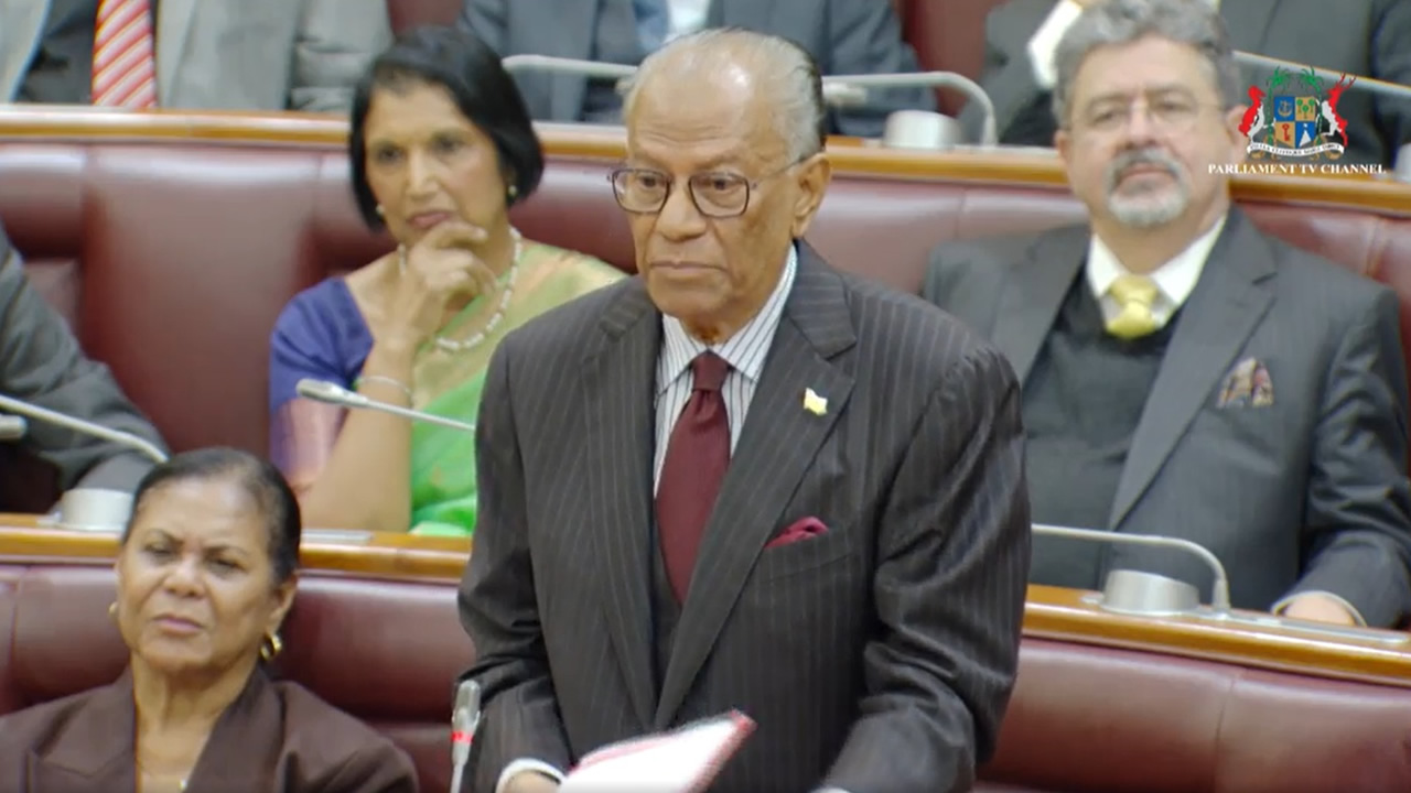 Navin Ramgoolam répondant à la PNQ de Joe Lesjongard.