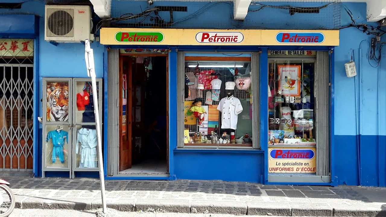 Avec la fermeture du magasin Petronic, c’est la fin d’un commerce familial qui, depuis 1965, a accompagné des milliers d’élèves dans leur rentrée scolaire.