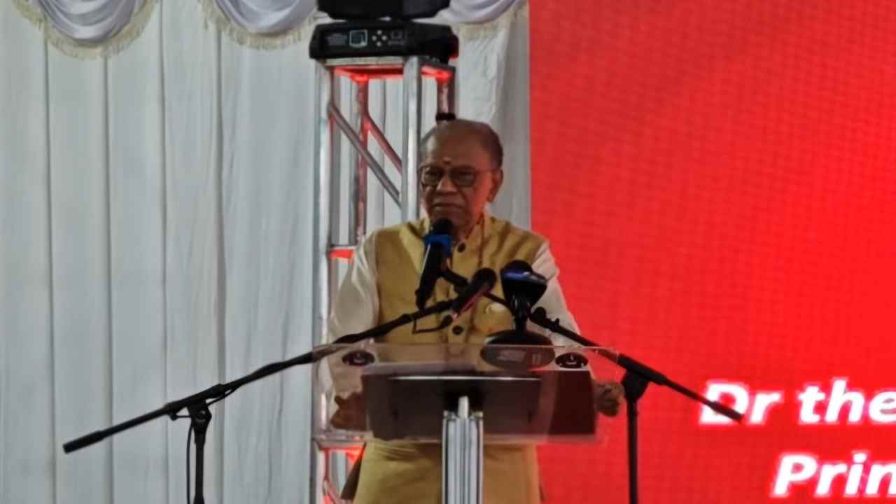 Premier ministre- Navin Ramgoolam 