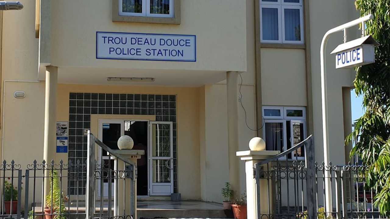 Trou deau douce police station 